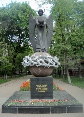 Памятник Ангел - Хранитель